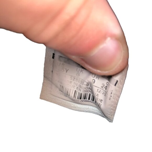 AIR Jordan 11 Retro Low Barons Size 8 - Picture 5 of 14